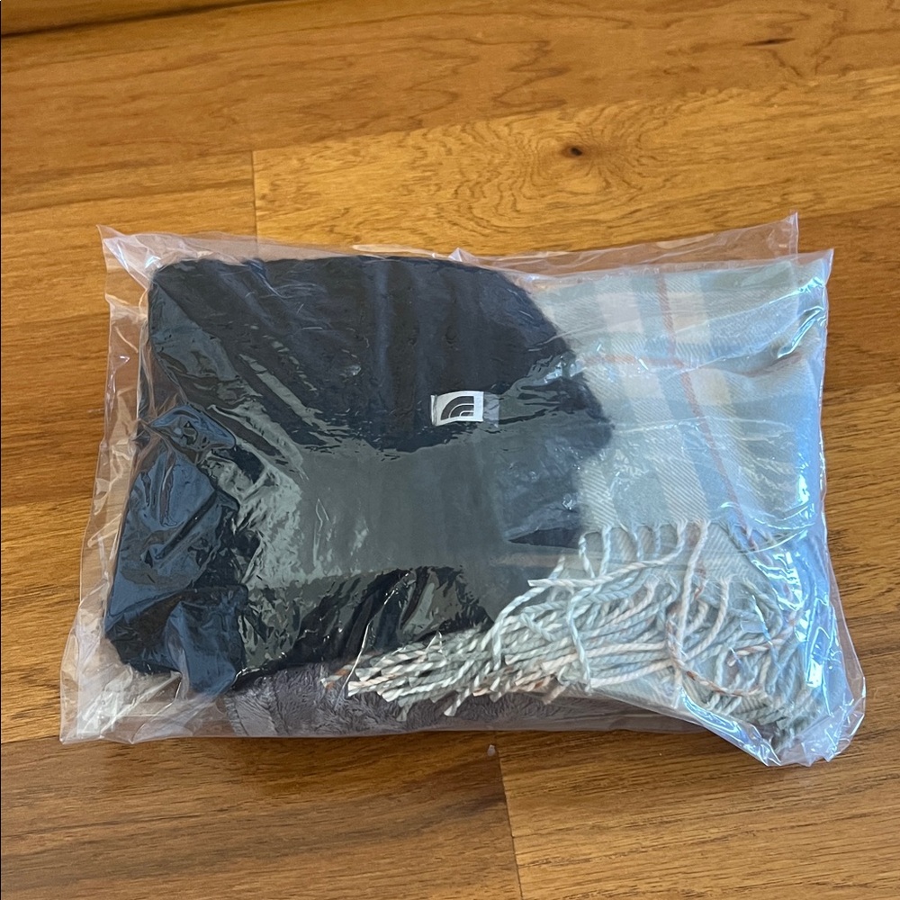 The North Face Black and Gray Scarves Set - Picture 8 of 8
